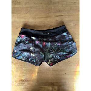 Lululemon Women’s Sz 8 SpeedUp Shorts Curious Jungle Floral Discontinued